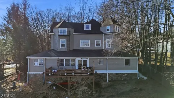 22 Sunset Ter, Mount Arlington Boro, NJ 07856