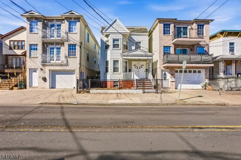 295 Old Bergen Rd, Jersey City, NJ 07305 - #1