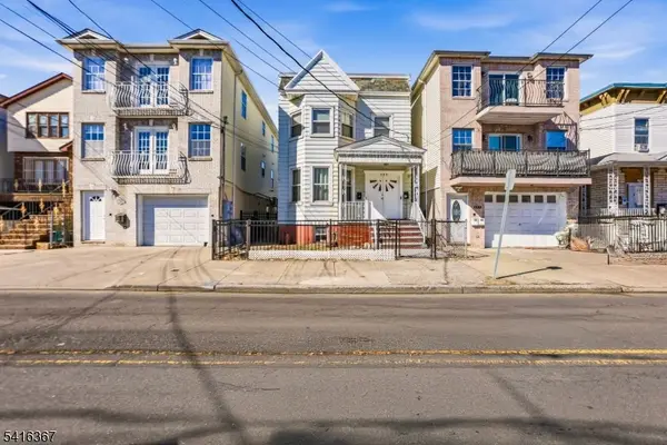 295 Old Bergen Rd, Jersey City, NJ 07305