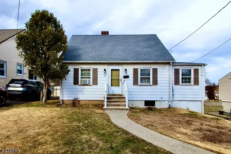 18 Durrell St, Verona, NJ 07044 - #1