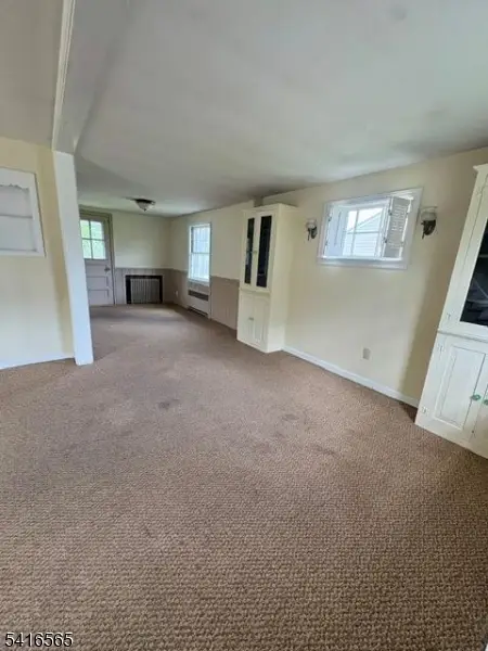 18 Durrell St, Verona, NJ 07044 - #3