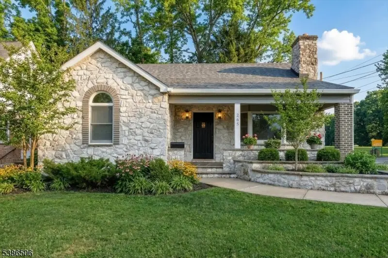 265 Hickory Ave, Garwood, NJ 07027 - #1