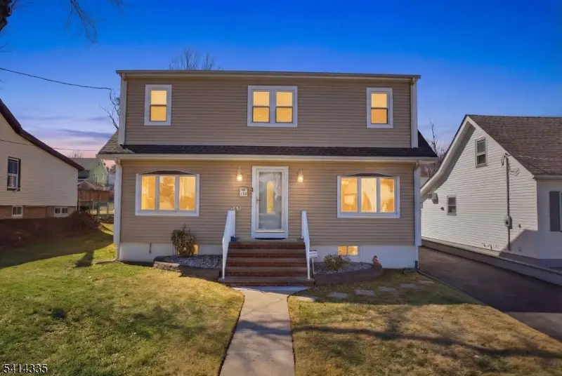 143 Carpenter St, Belleville, NJ 07109 - #1