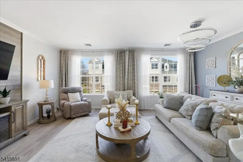 612 Lopez Ln, Morris Plains, NJ 07950 - #3