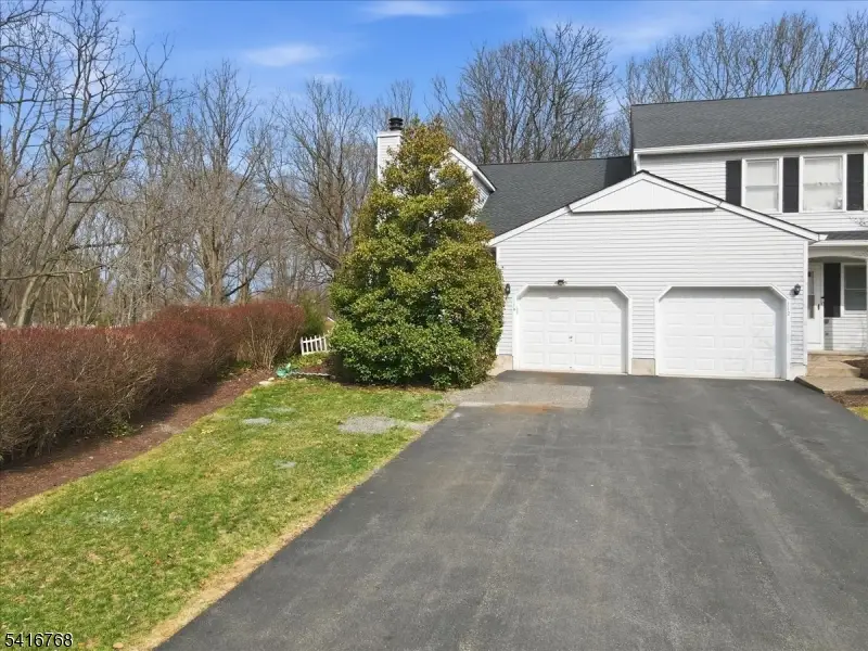 114 Carriage Ln, Newton, NJ 07860 - #2