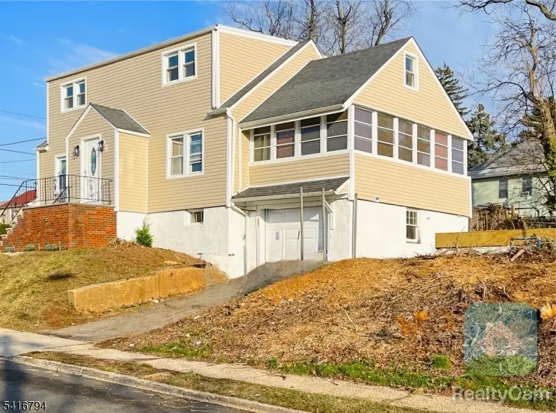 631 Elm St, Roselle, NJ 07203 - #1