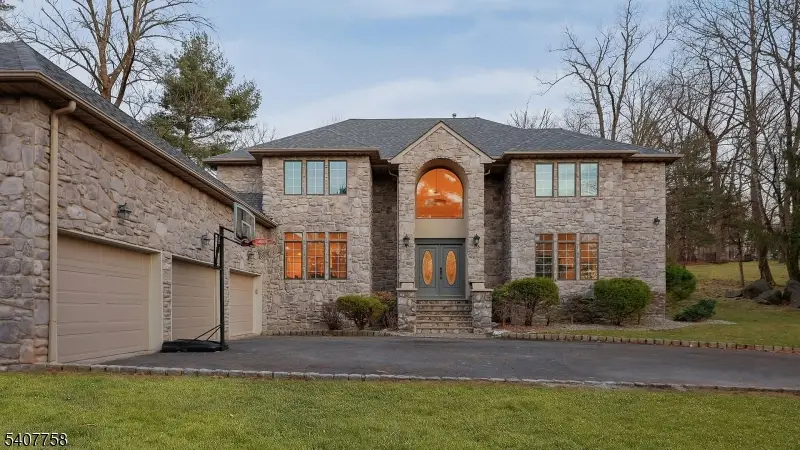 140 Parlin Ln, Watchung, NJ 07069 - #1