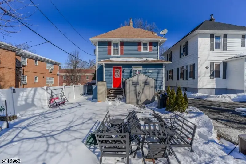 39 Hobart St, Ridgefield Park, NJ 07660 - #2