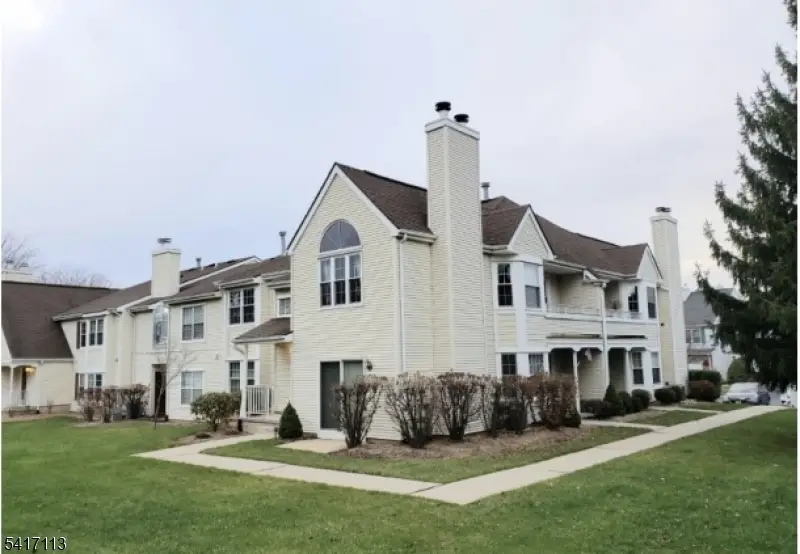 1404 Pinhorn Dr, Bradley Gardens, NJ 08807 - #1