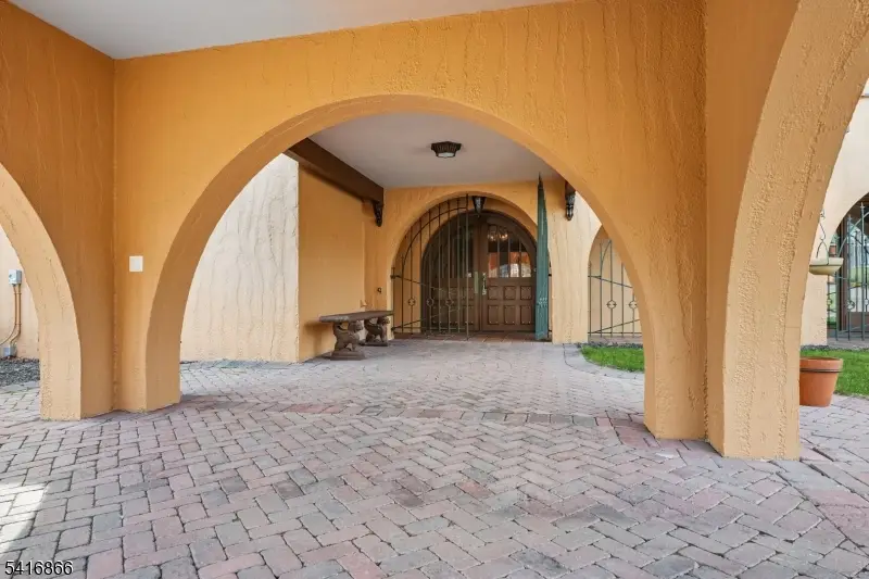 9 Jonathan Smith Rd, Morris, NJ 07960 - #3