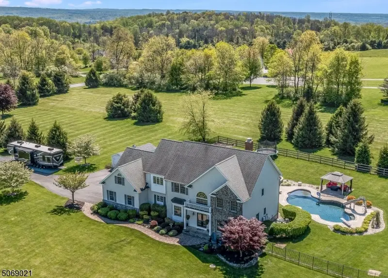 3 Berkshire Way, Holland, NJ 08848 - #1