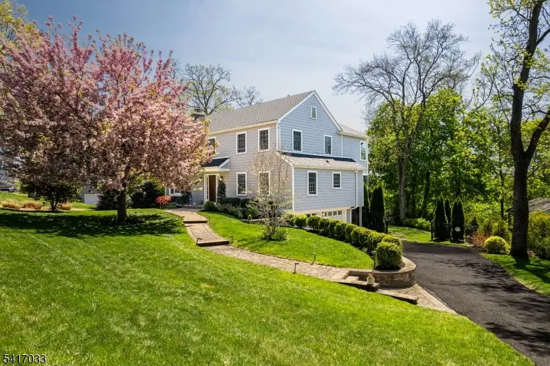 16 Nicholson Dr, Chatham, NJ 07928 - #3