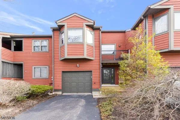 102 Clark Cir, Raritan Twp., NJ 08822