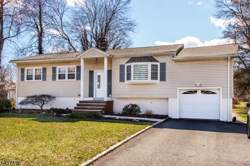 29 Long Acres Rd, Fairfield, NJ 07004 - #1