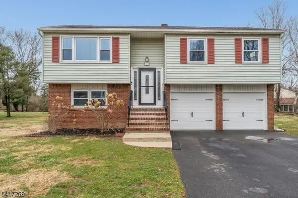 87 Lynnfield Ter, Lopatcong Twp., NJ 08865