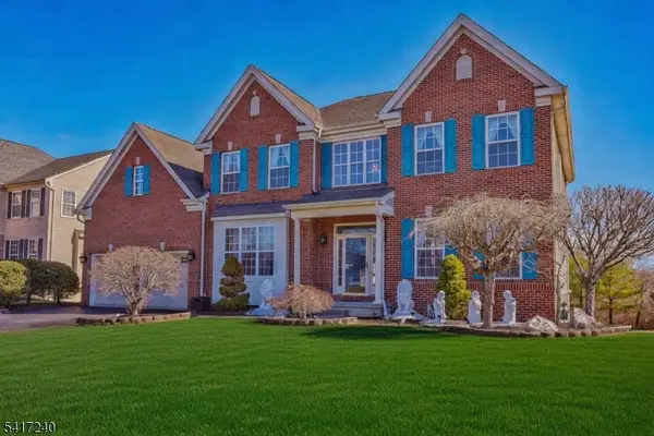 4 Elm Dr, Clinton Twp., NJ 08809