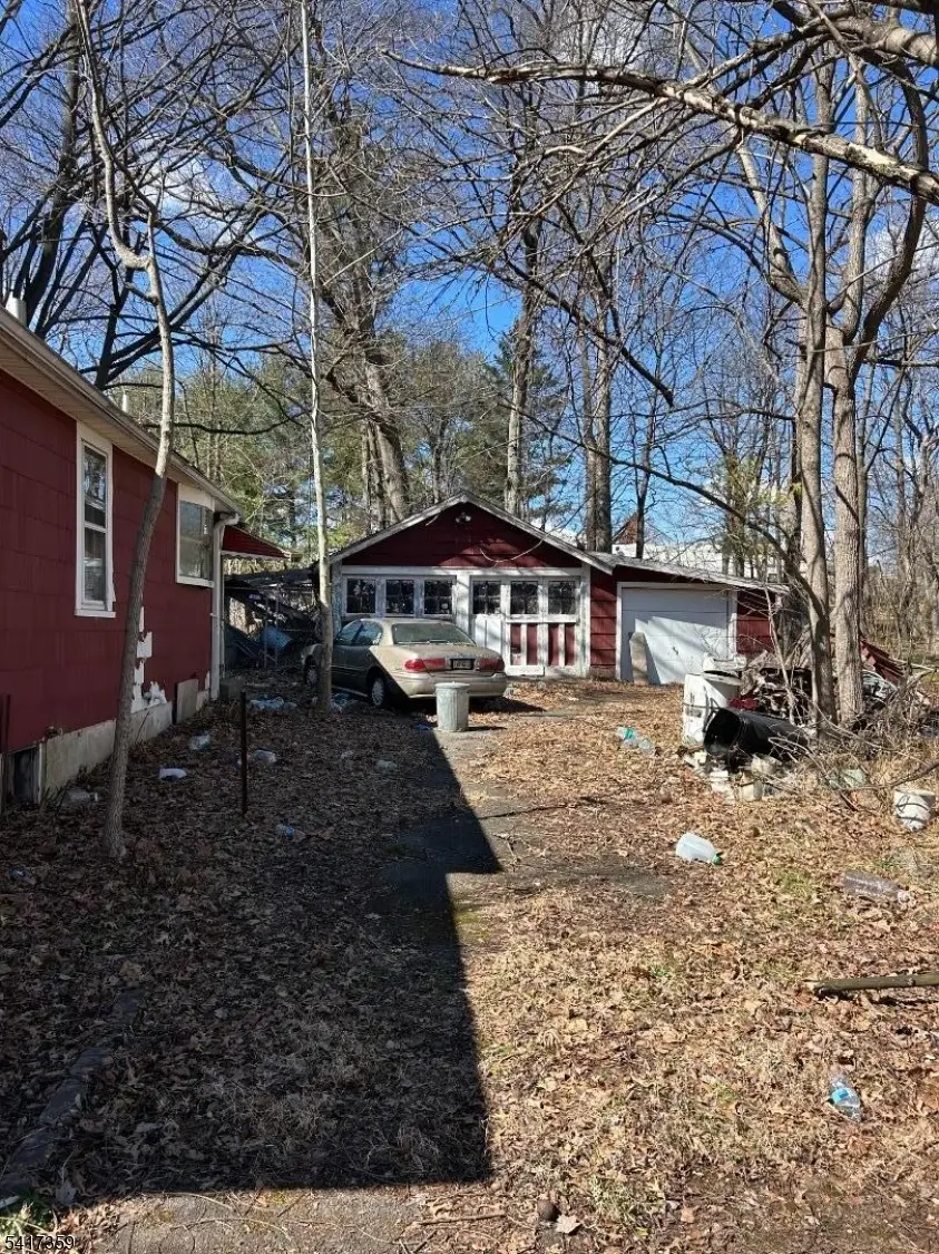 56 Burnet St, Livingston, NJ 07039 - #2