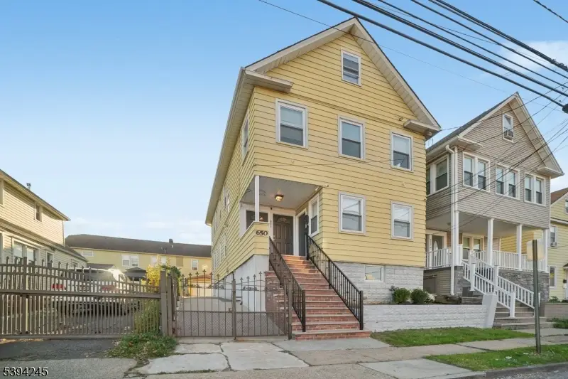 648 Myrtle St, Elizabeth, NJ 07202 - #1