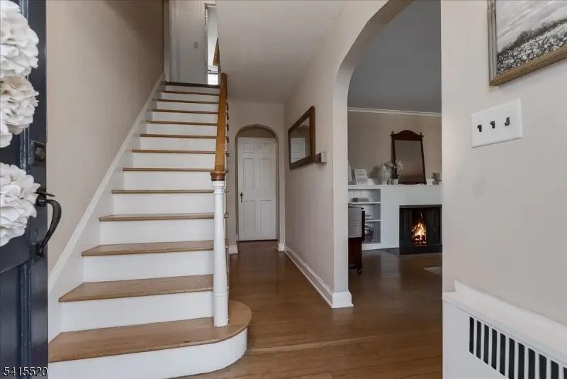 241 Evergreen Ct, Mountainside, NJ 07092 - #2