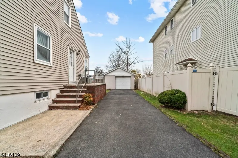 724 Walnut St, Linden, NJ 07036 - #2