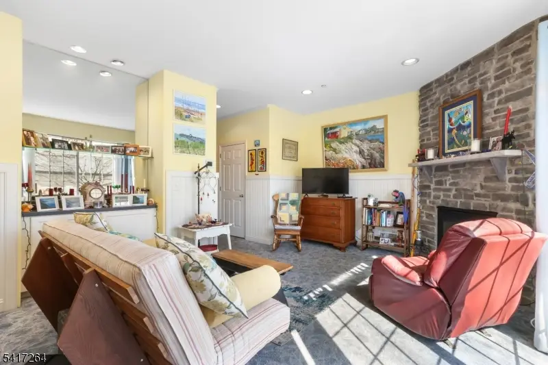 4 Hope St, Lopatcong, NJ 08865 - #2