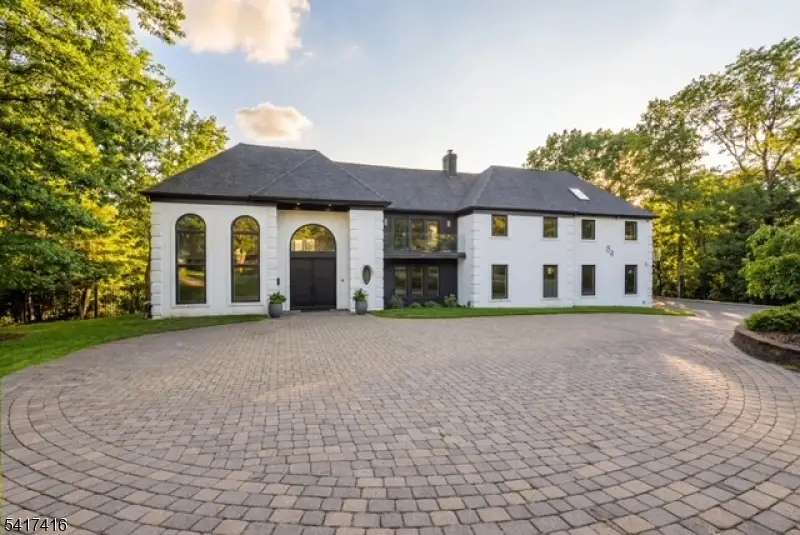 84 Shrewsbury Dr, Livingston, NJ 07039 - #1