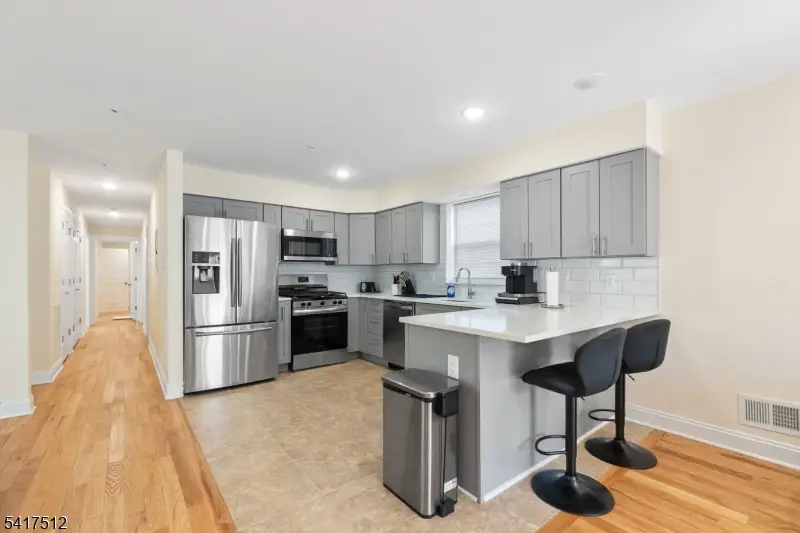 337 13th Ave, Newark, NJ 07103 - #1