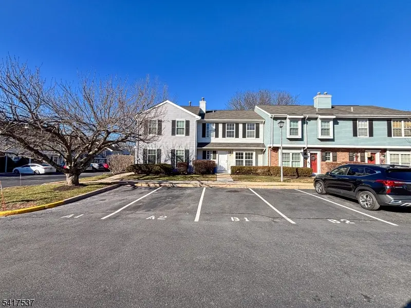 386 Inwood Ct, Franklin, NJ 08873 - #1