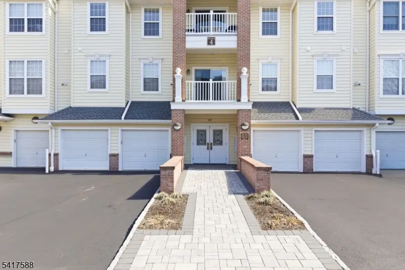 2103 Avery Ct, Franklin, NJ 08873 - #2