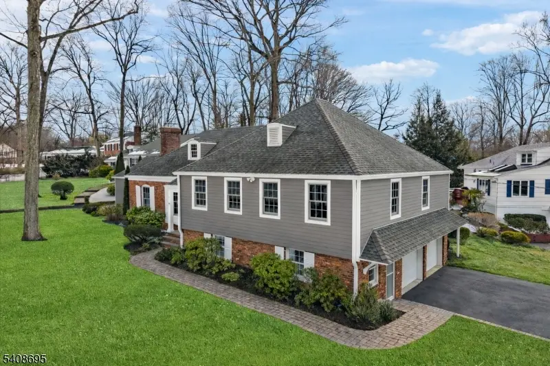 14 Fairfield Dr E, Morris, NJ 07960 - #2