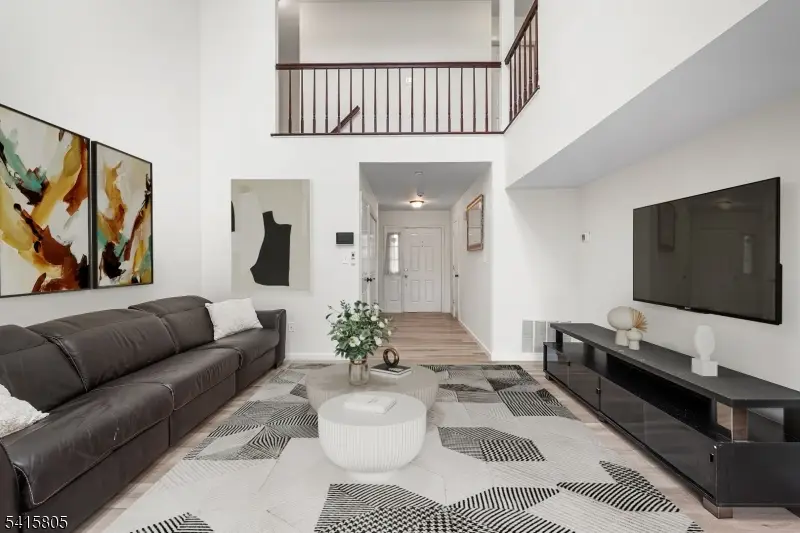 81 Stanwick Ct, Franklin, NJ 08873 - #3