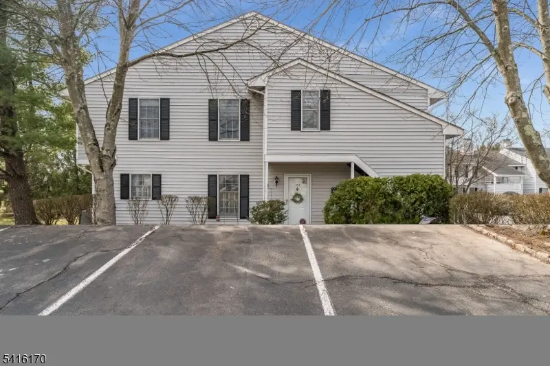 183 Milkweed Ct, Readington, NJ 08887 - #1