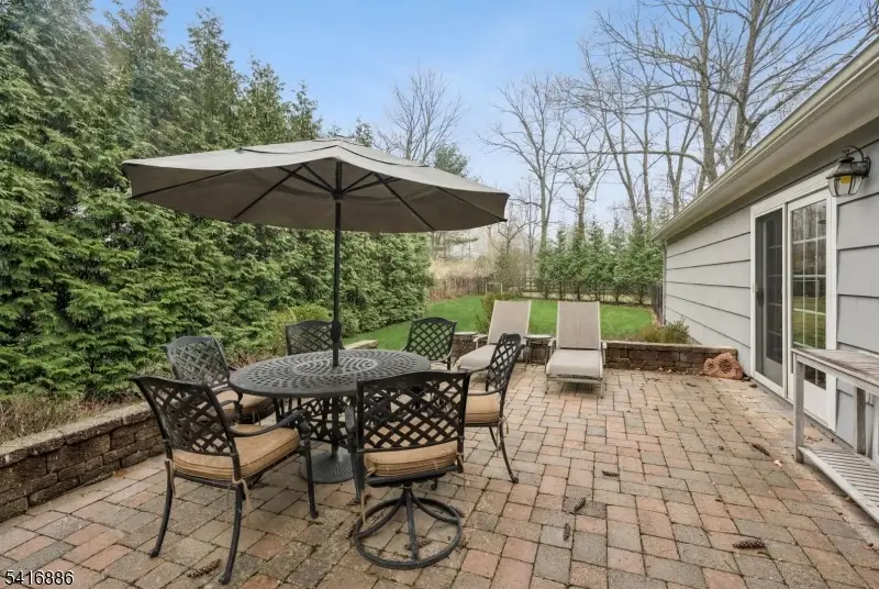 12 Troy Dr, Livingston, NJ 07039 - #3