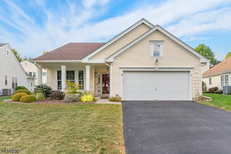 29 Stafford Ln, Brookfield, NJ 07823 - #3