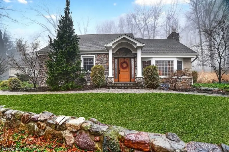 8 Hemlock Ln, Kinnelon, NJ 07405 - #1