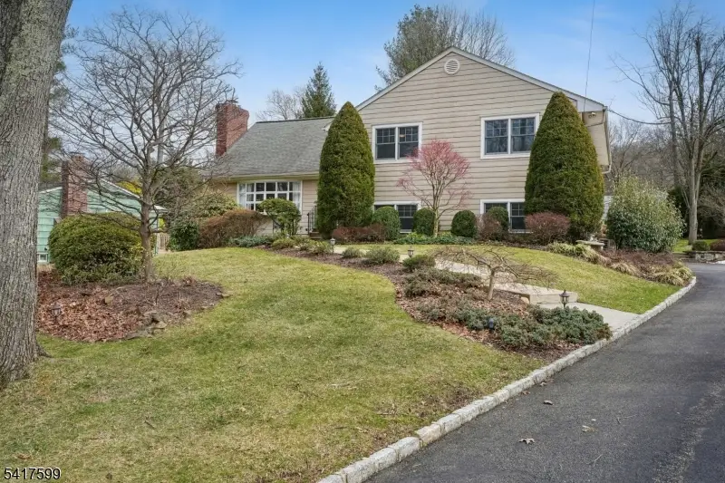 63 Gallinson Dr, New Providence, NJ 07974 - #2