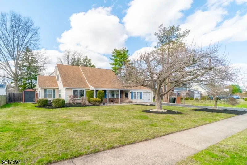 8 Dahlia Rd, Franklin, NJ 08873 - #3