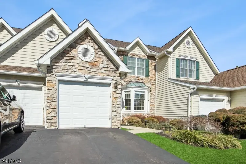 266 Patriot Hill Dr, The Hills, NJ 07920 - #3