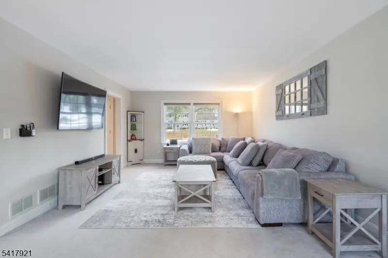 1 Radcliffe Dr, Succasunna, NJ 07876 - #3