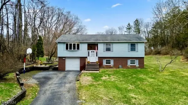37 Jones Ln, Hardwick Twp., NJ 07825