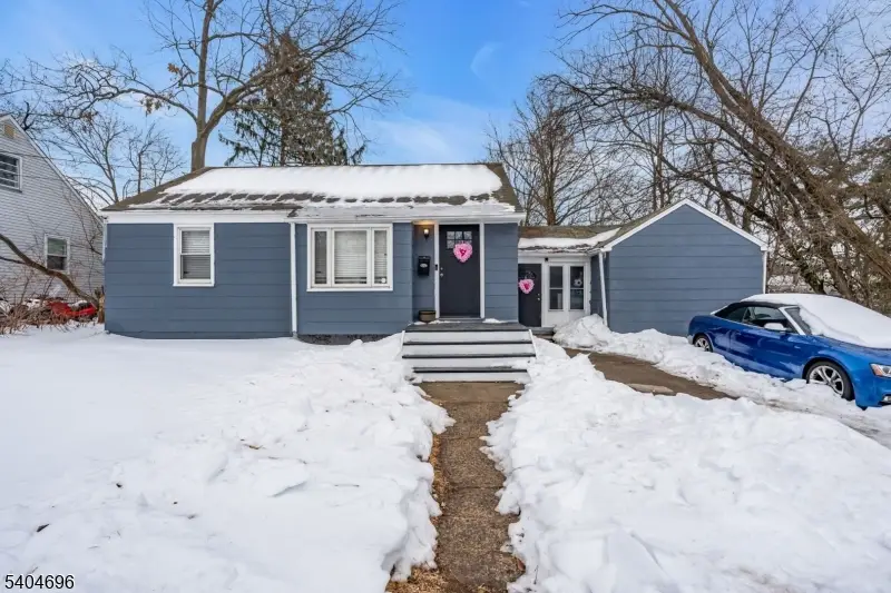 821 Front St, Dunellen, NJ 08812 - #1