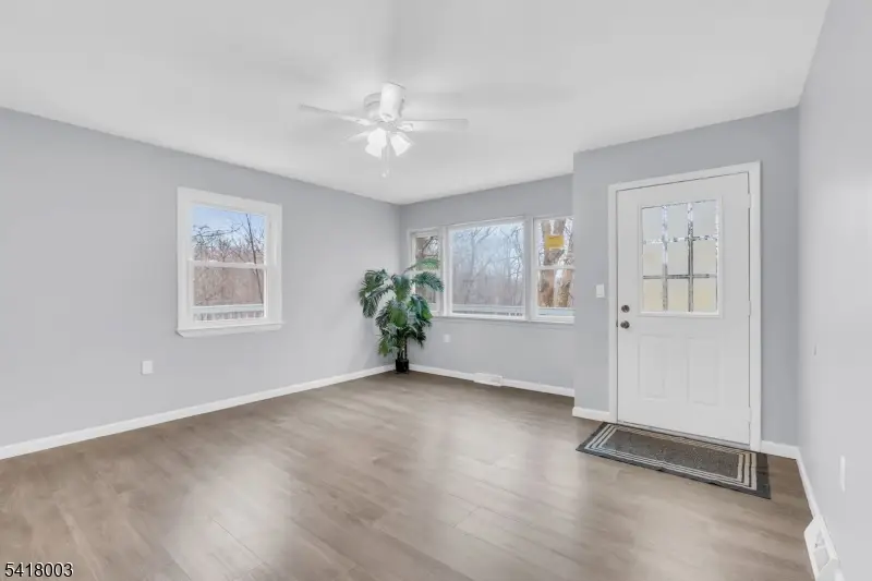 4 Toledo Ct, Hopatcong, NJ 07843 - #3