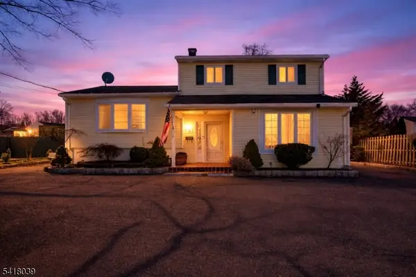 49 Ernston Rd, Sayreville Boro, NJ 08859