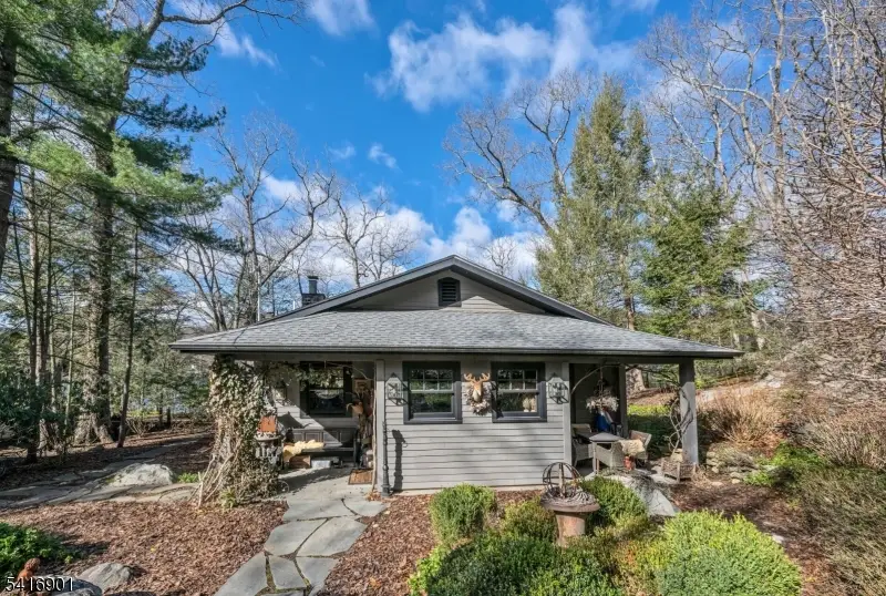 26 Short Road, Bloomingdale, NJ 07403 - #1