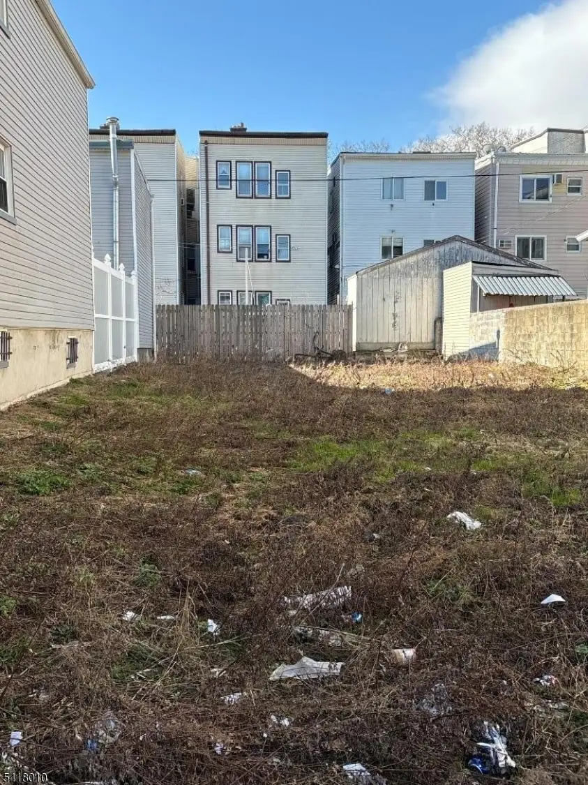 250 Elm St, Newark, NJ 07105 - #3