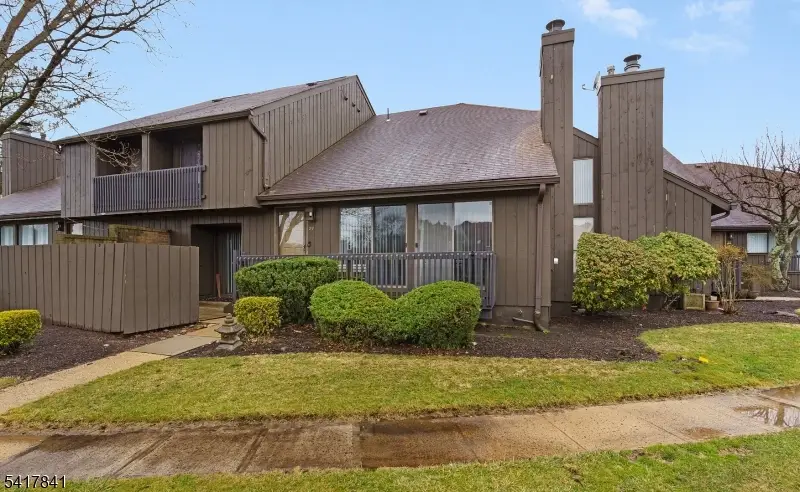 29 Westgate Dr, Edison, NJ 08820 - #1