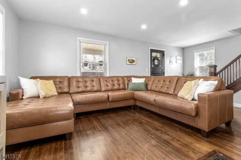 13 Whitehouse Ave, Whitehouse Station, NJ 08889 - #3