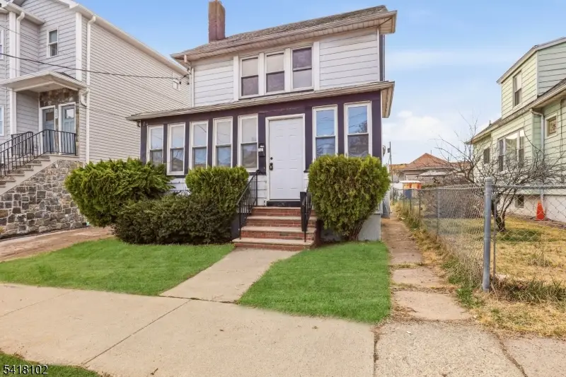 338 E 19th St, Paterson, NJ 07524 - #3