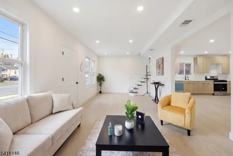 10 Mulford Pl, Newark, NJ 07112 - #3