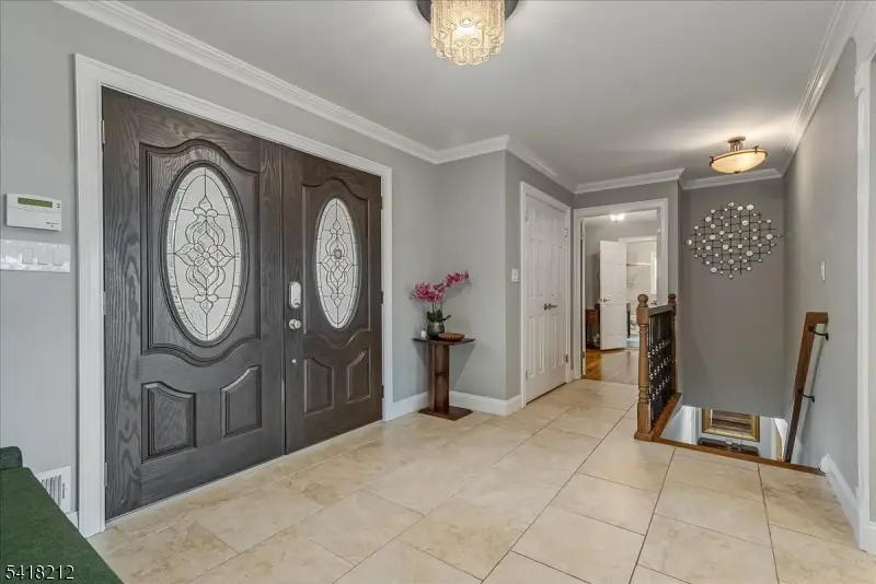 7 Chadwick Rd, Livingston, NJ 07039 - #3